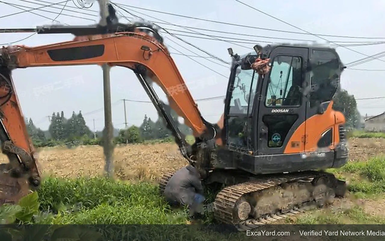 2021 Doosan DX60E9CN