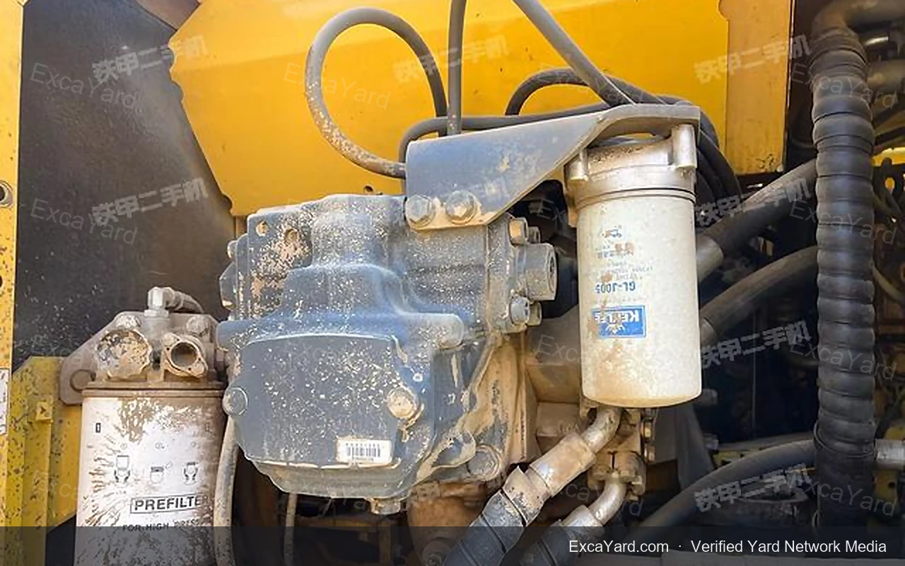 2020 Komatsu PC240LC8M0 detail photo 4