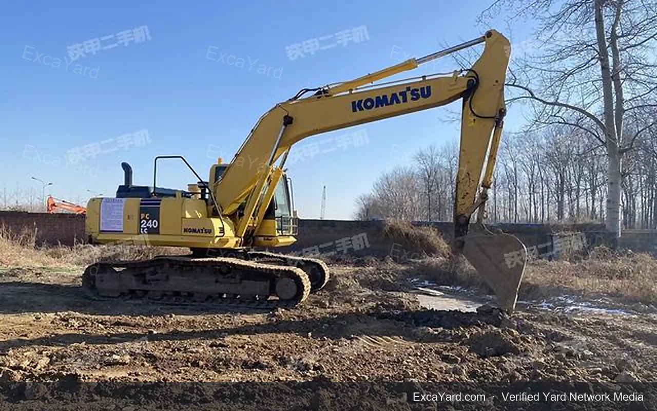 2019 Komatsu PC240LC8M0 detail photo 2