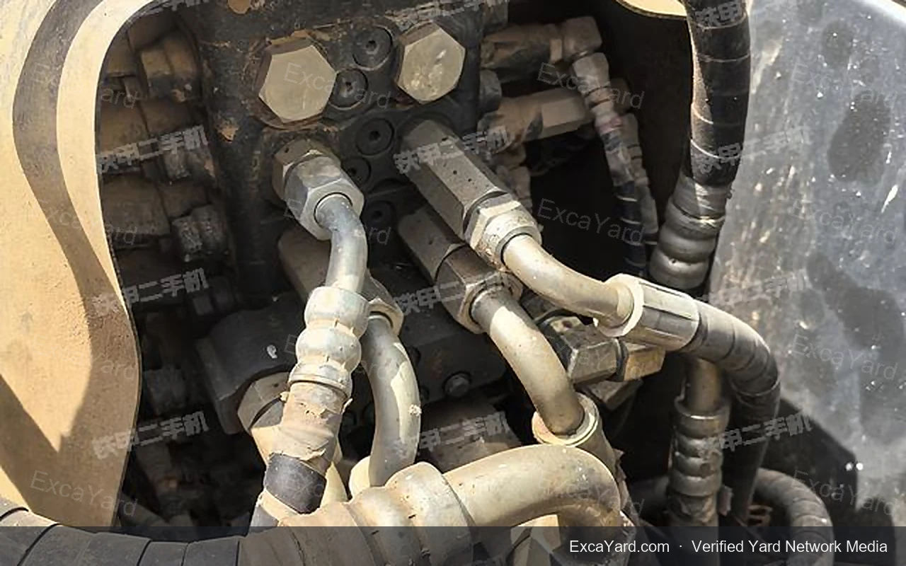 2019 Komatsu PC608 detail photo 4