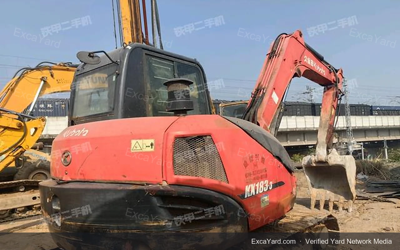 2015 Kubota KX183 detail photo 2