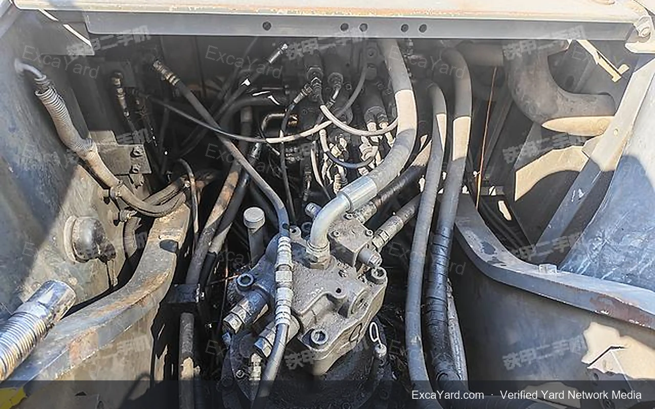 2010 Sumitomo SH2405 detail photo 3