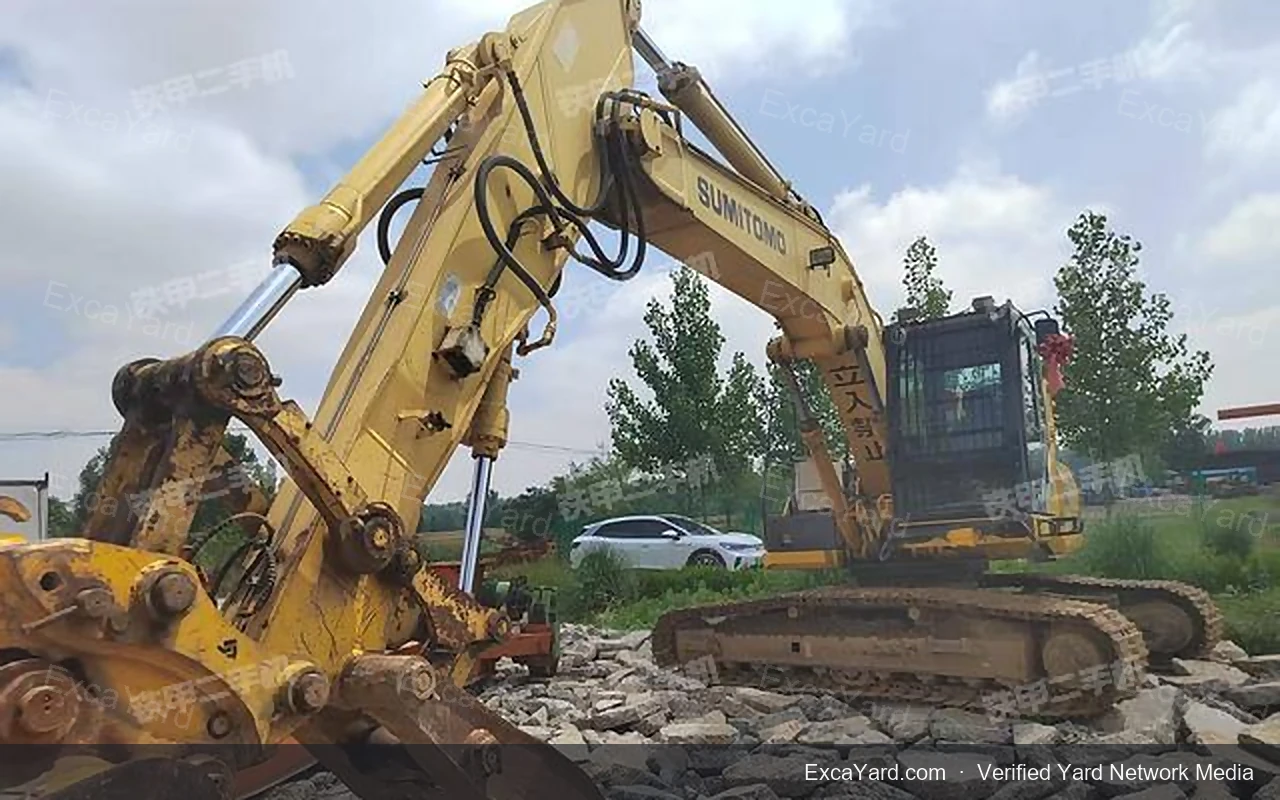 2011 Sumitomo SH2405