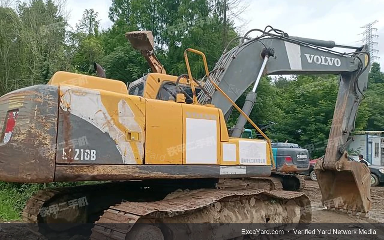 2015 Volvo EC210B detail photo 3