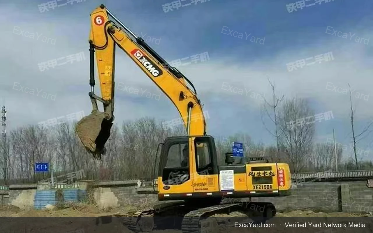 2016 XCMG XE215D